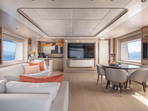 M/Y REVERIE 5