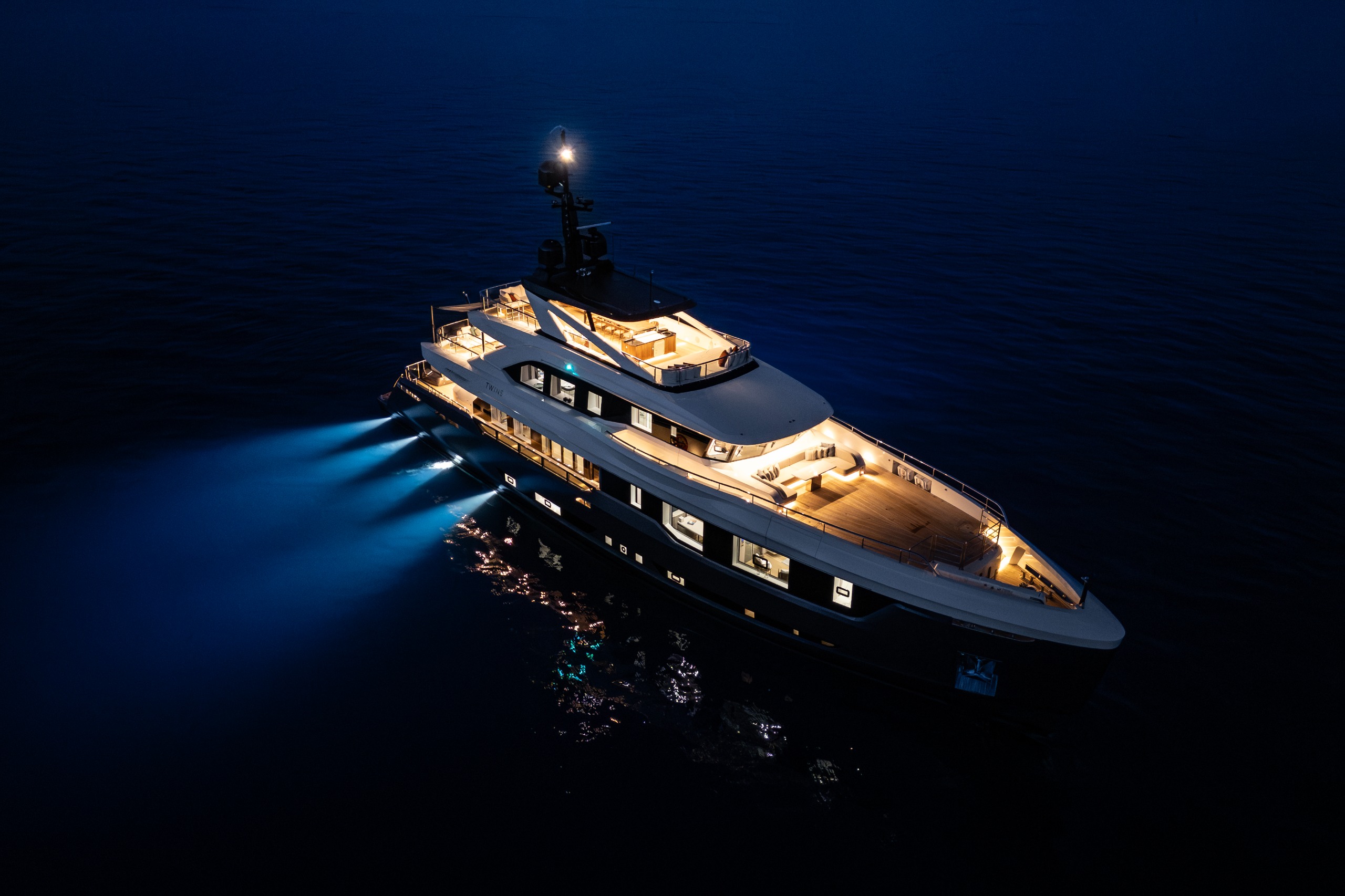 M/Y TWINS