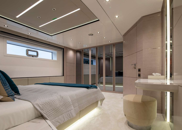 M/Y TWINS 6